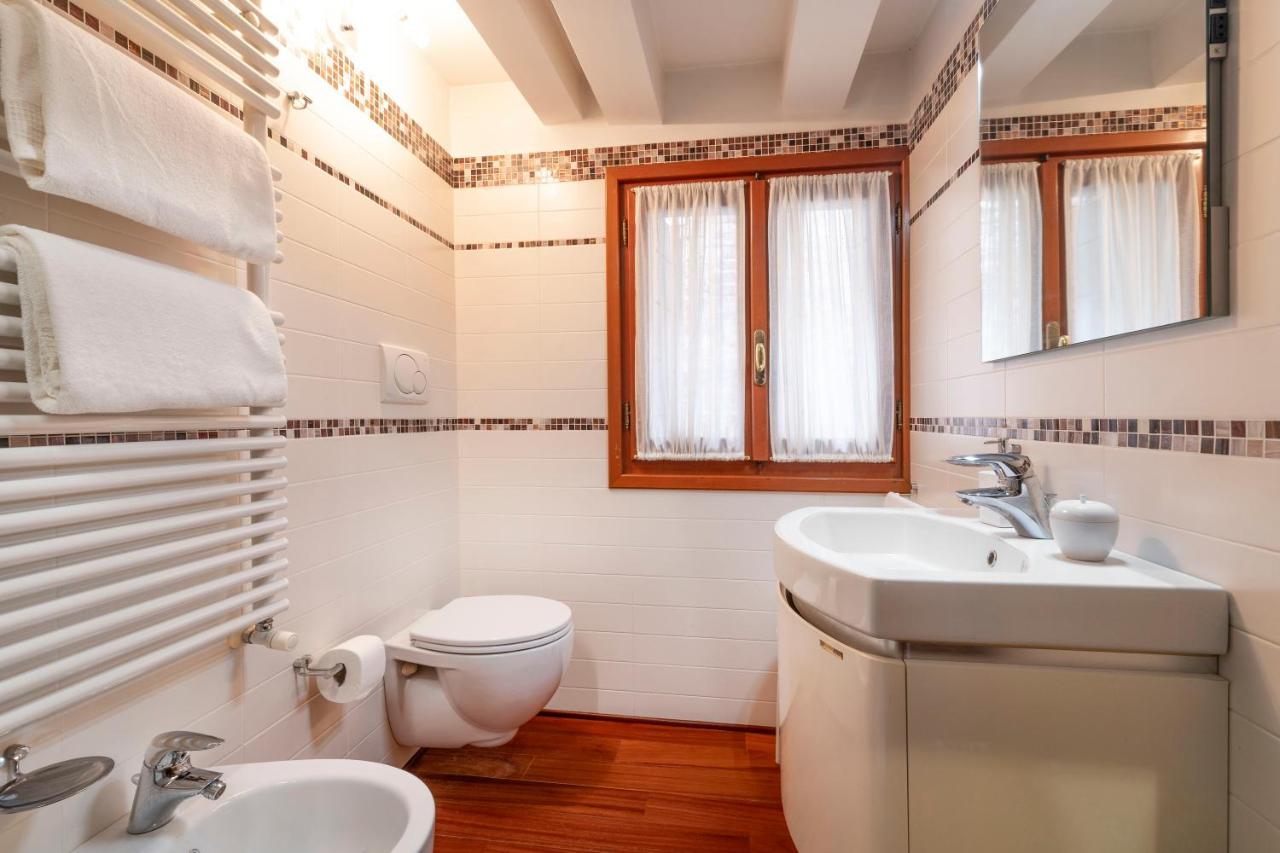 Glass House - Loft 2 Minutes To Rialto Bridge & View Venedig Eksteriør billede