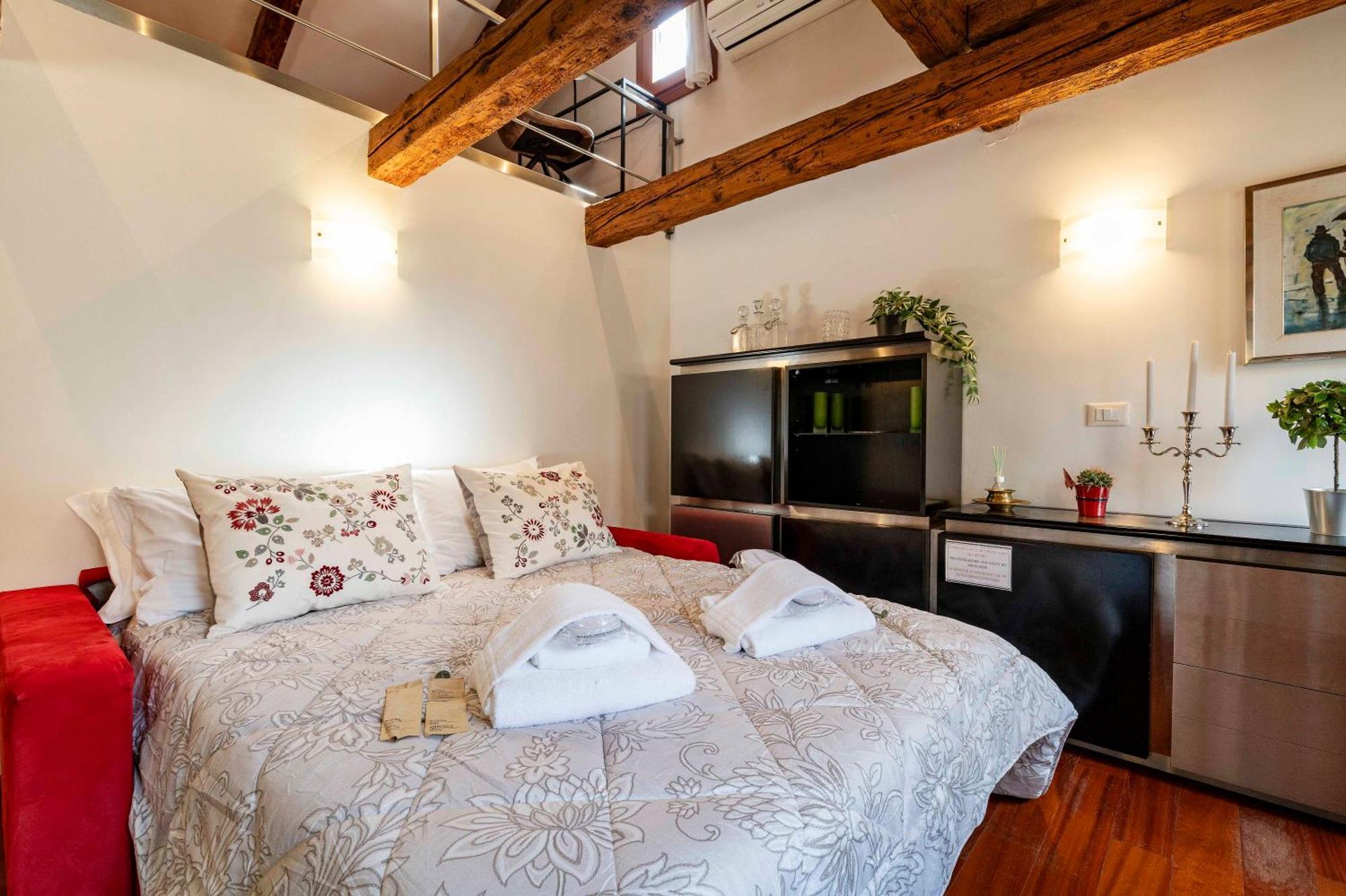 Glass House - Loft 2 Minutes To Rialto Bridge & View Venedig Eksteriør billede